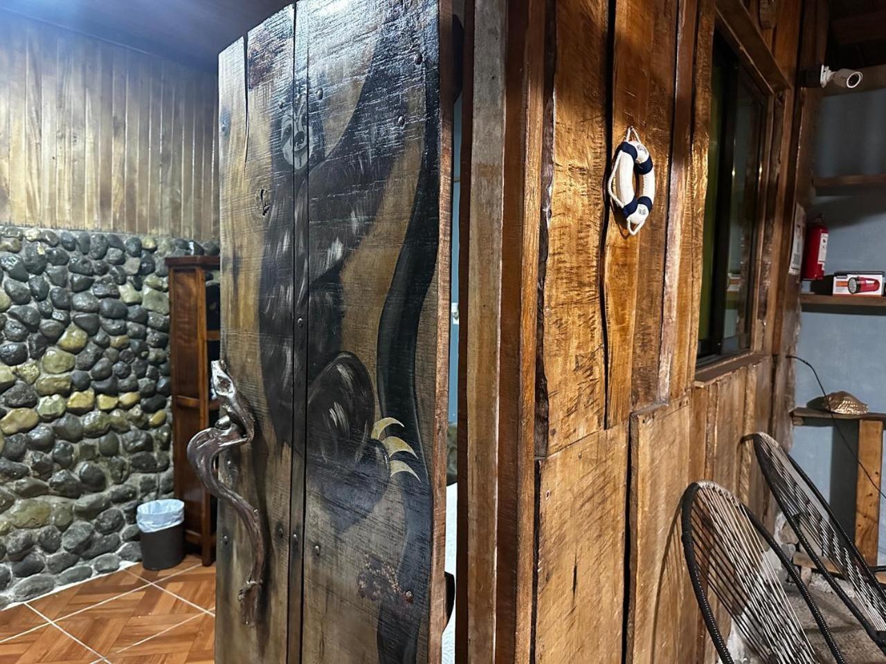 Hostel Rustico Marabi Tárcoles Exteriör bild