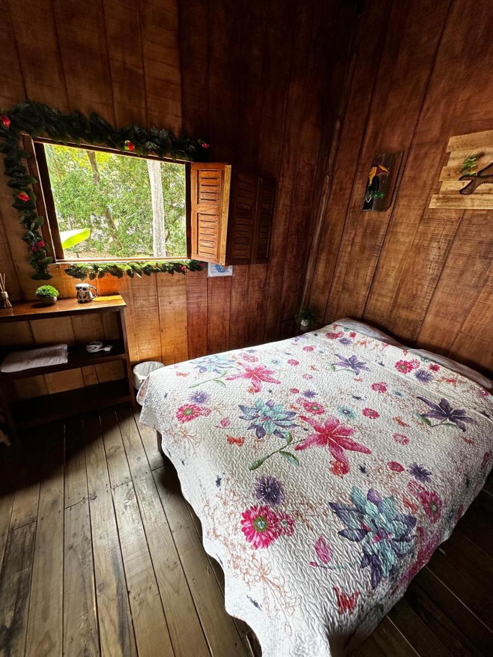 Hostel Rustico Marabi Tárcoles Exteriör bild